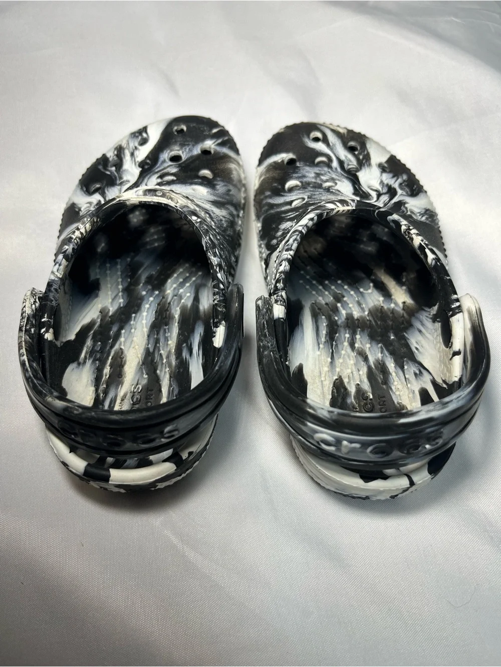 Crocs Classic Marbled Clogs Kids C7 Black‎ White Slip On Water Shoes Lightweight